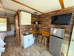 Eden Village Motel & Cottages