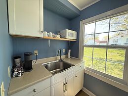 Eden Village Motel & Cottages