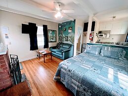 Eden Village Motel & Cottages