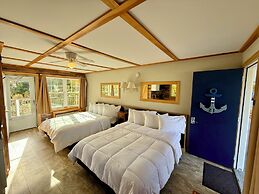 Eden Village Motel & Cottages