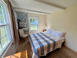Eden Village Motel & Cottages