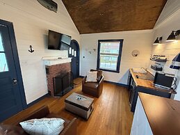 Eden Village Motel & Cottages