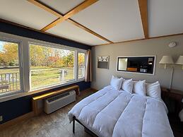 Eden Village Motel & Cottages