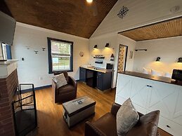 Eden Village Motel & Cottages