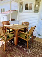 Eden Village Motel & Cottages
