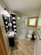 Eden Village Motel & Cottages