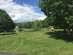 Eden Village Motel & Cottages