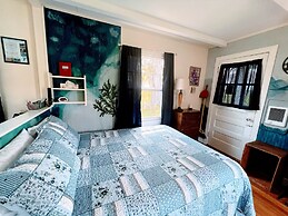 Eden Village Motel & Cottages
