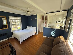 Eden Village Motel & Cottages