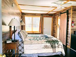 Eden Village Motel & Cottages