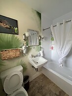 Eden Village Motel & Cottages