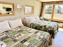 Eden Village Motel & Cottages