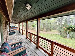 Eden Village Motel & Cottages