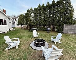Eden Village Motel & Cottages