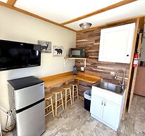 Eden Village Motel & Cottages