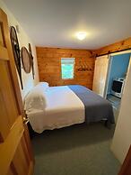 Eden Village Motel & Cottages