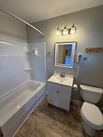 Eden Village Motel & Cottages