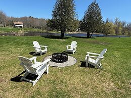 Eden Village Motel & Cottages