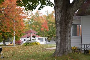 Eden Village Motel & Cottages