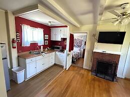 Eden Village Motel & Cottages