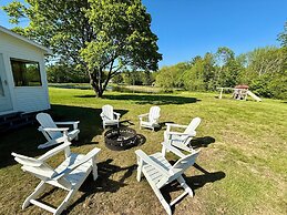 Eden Village Motel & Cottages