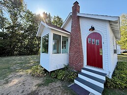 Eden Village Motel & Cottages