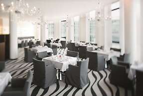 Mövenpick Hotel Stuttgart Airport