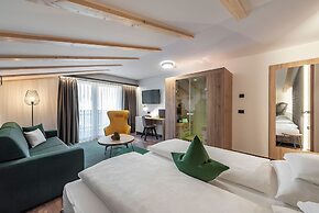 Vitaurina Royal Hotel