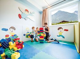 Vitaurina Royal Hotel