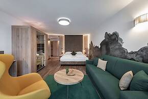 Vitaurina Royal Hotel