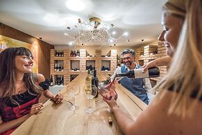 Vitaurina Royal Hotel