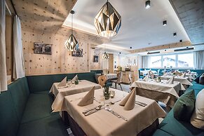 Vitaurina Royal Hotel