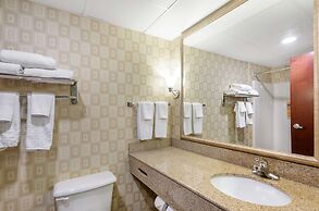 Best Western Plus Waynesboro Inn & Suites Conference Center