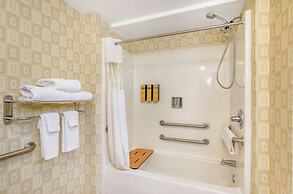 Best Western Plus Waynesboro Inn & Suites Conference Center