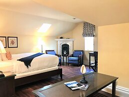 West Cliff Inn - A Four Sisters Inn