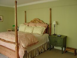 Lake Opechee Inn and Spa