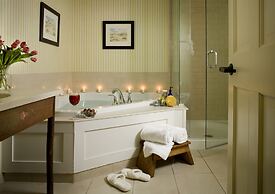 Lake Opechee Inn and Spa