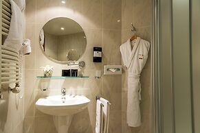 Best Western Plus Grand Hotel Victor Hugo