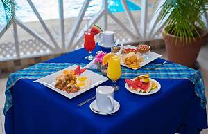 Tropikist Beach Hotel & Resort