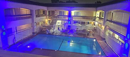 Days Inn & Suites by Wyndham Artesia