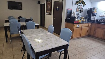 Days Inn & Suites by Wyndham Artesia