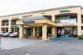 Days Inn & Suites by Wyndham Artesia