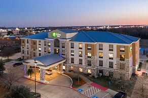 Holiday Inn Express Hotel & Suites Dallas South - Desoto by IHG