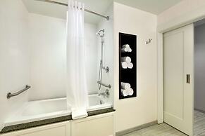 Hampton Inn & Suites Nashville Downtown