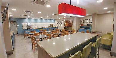 Country Inn & Suites by Radisson, Chambersburg, PA