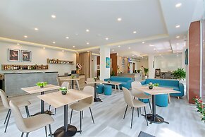 Aurora Riverside Hotel and Spa