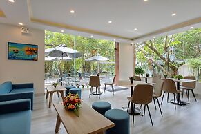 Aurora Riverside Hotel and Spa