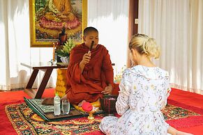 Heritage Suites Hotel