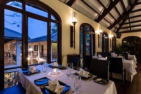 Heritage Suites Hotel