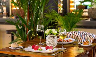 Heritage Suites Hotel